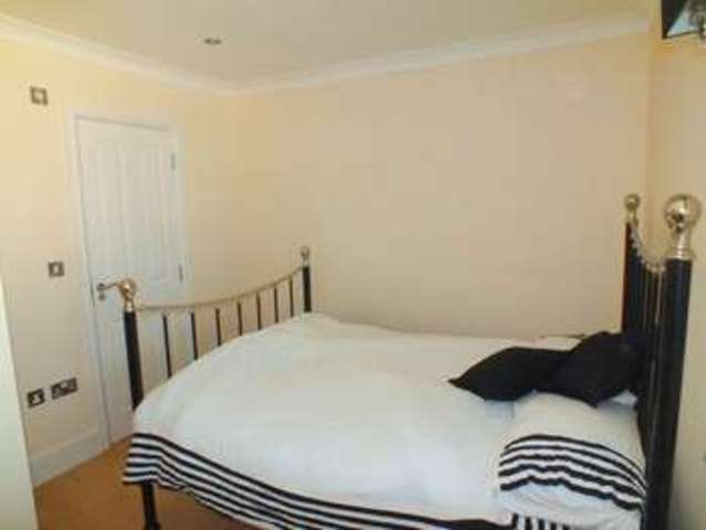  Image of 2 bedroom Flat for sale in East Walk Seaton EX12 at East Walk  Seaton, EX12 2NP