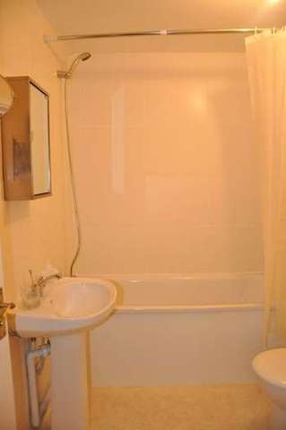  Image of 1 bedroom Flat to rent in Forge Field Shepherds Spring Lane Andover SP10 at Shepherds Spring Lane  Andover, SP10 1QY