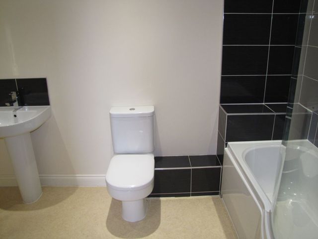  Image of 1 bedroom Apartment to rent in Silvester Road Cowplain Waterlooville PO8 at Silvester Rd  Waterlooville, PO8 8TD