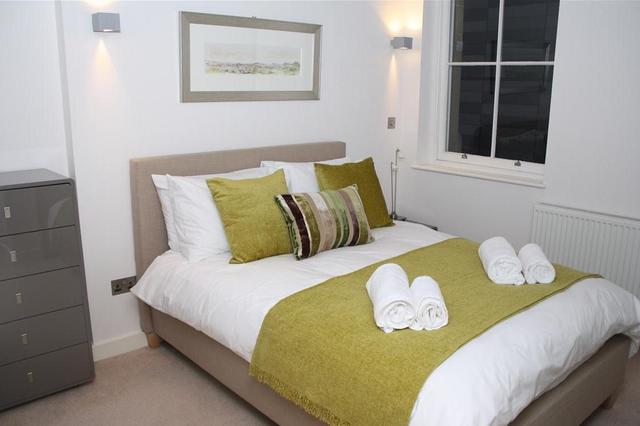  Image of 2 bedroom Flat to rent in Simpson Loan Edinburgh EH3 at City Centre Edinburgh Edinburgh, EH3 9GE