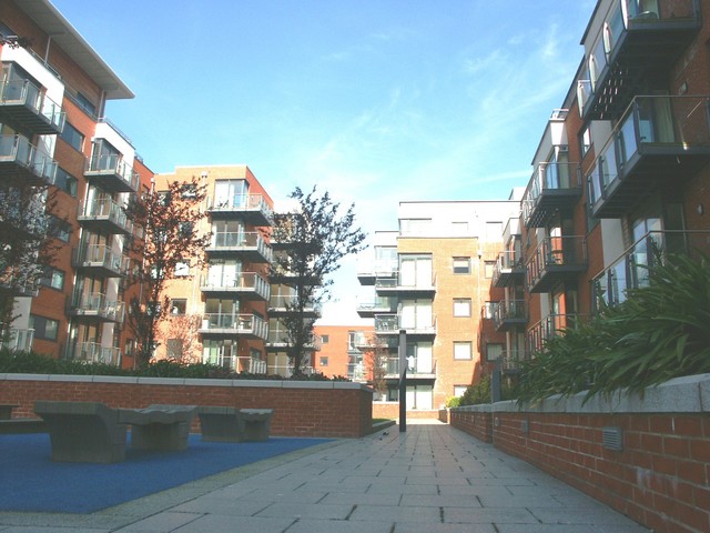  Image of 2 bedroom Apartment to rent in Channel Way Ocean Village Southampton SO14 at 33 Channel Way Southampton, SO14 3JF