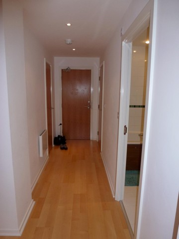 Image of 2 bedroom Apartment to rent in Channel Way Ocean Village Southampton SO14 at 33 Channel Way Southampton, SO14 3JF