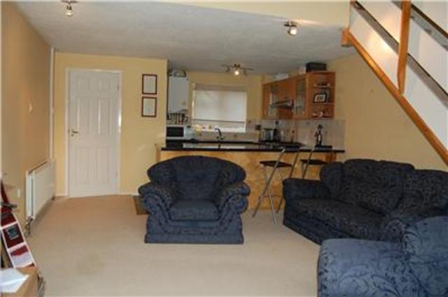  Image of 1 bedroom Terraced house to rent in Somergate Road Cheltenham GL51 at Gloucestershire, GL51 0QE