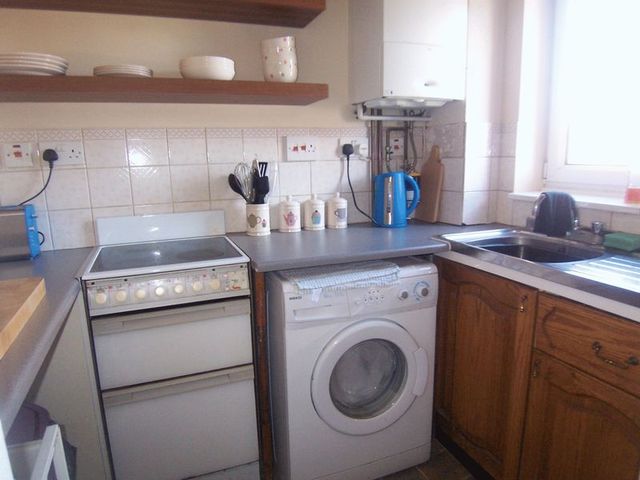  Image of 1 bedroom Terraced house for sale in Somerton Grove Thatcham RG19 at Somerton Grove  Thatcham, RG19 3XE