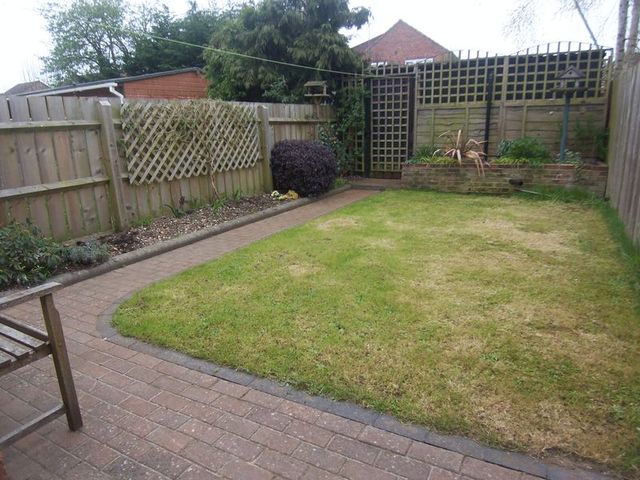  Image of 1 bedroom Terraced house for sale in Somerton Grove Thatcham RG19 at Somerton Grove  Thatcham, RG19 3XE