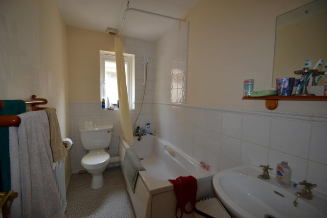  Image of 4 bedroom Detached house to rent in South Albert Road Reigate RH2 at Reigate, RH2 9DP