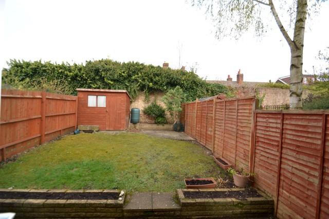  Image of 4 bedroom Detached house to rent in South Albert Road Reigate RH2 at Reigate, RH2 9DP