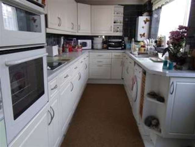  Image of 2 bedroom Bungalow for sale in Southend Road Wickford SS11 at Wickford Essex Wickford, SS11 8PR