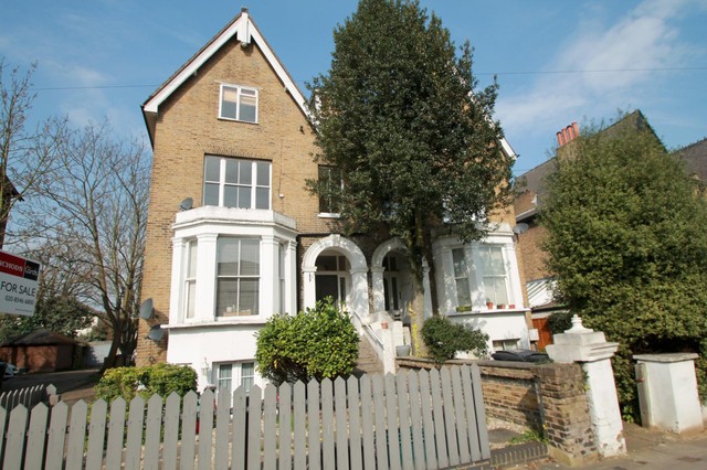  Image of 1 bedroom Flat to rent in Springfield Road Kingston upon Thames KT1 at Kingston Upon Thames, KT1 2SA