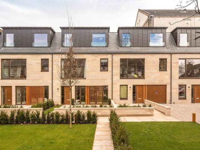  Image of 3 bedroom Town House to rent in St. Bernards Row Edinburgh EH4 at Stockbridge Edinburgh Edinburgh, EH4 1HW