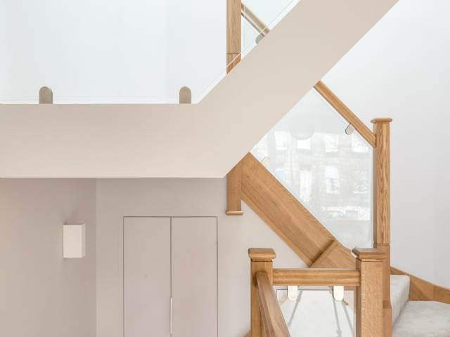  Image of 3 bedroom Town House to rent in St. Bernards Row Edinburgh EH4 at Stockbridge Edinburgh Edinburgh, EH4 1HW
