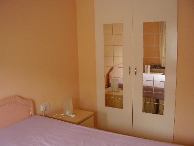  Image of 1 bedroom Flat to rent in Cleveland Road Bournemouth BH1 at 65 Cleveland Road Springbourne Bournemouth, BH1 4QJ