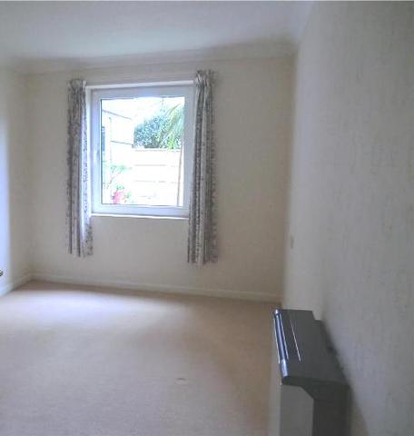 Image of 1 bedroom Apartment to rent in St. Peters Road Bournemouth BH1 at St Peters Court St Peters Road Bournemouth, BH1 2JU