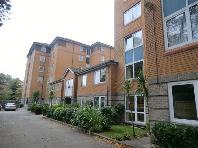  Image of 1 bedroom Apartment to rent in St. Peters Road Bournemouth BH1 at St Peters Court St Peters Road Bournemouth, BH1 2JU