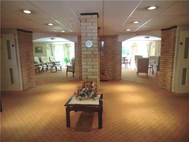  Image of 1 bedroom Apartment to rent in St. Peters Road Bournemouth BH1 at St Peters Court St Peters Road Bournemouth, BH1 2JU