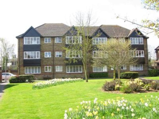  Image of 2 bedroom Apartment to rent in River Meads Stanstead Abbotts Ware SG12 at River Meads  Stanstead Abbotts, SG12 8EE
