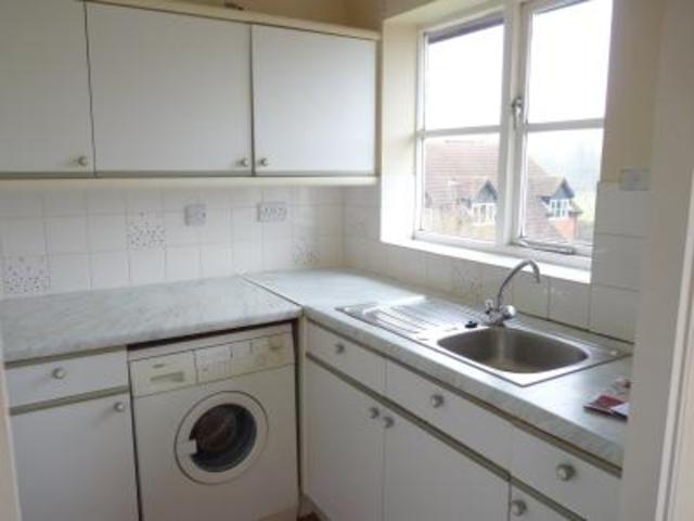  Image of 2 bedroom Apartment to rent in River Meads Stanstead Abbotts Ware SG12 at River Meads  Stanstead Abbotts, SG12 8EE