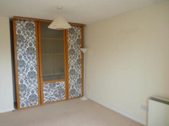  Image of 2 bedroom Apartment to rent in River Meads Stanstead Abbotts Ware SG12 at River Meads  Stanstead Abbotts, SG12 8EE