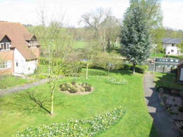  Image of 2 bedroom Apartment to rent in River Meads Stanstead Abbotts Ware SG12 at River Meads  Stanstead Abbotts, SG12 8EE