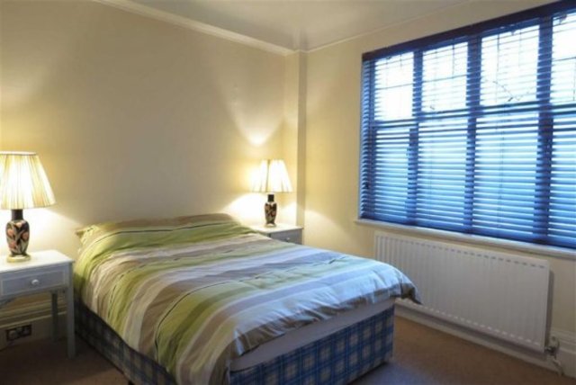  Image of 1 bedroom Flat to rent in Park Road London NW8 at Park Road  London, NW8 7HY