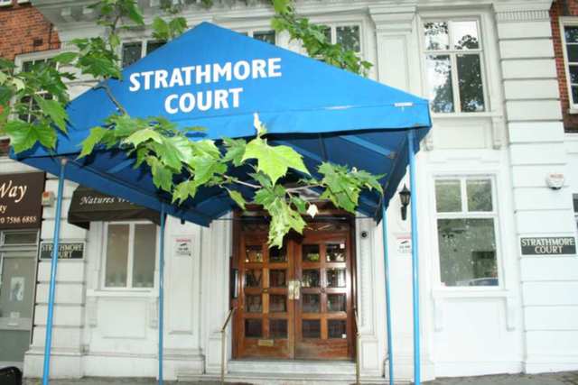  Image of 1 bedroom Flat to rent in Park Road London NW8 at Park Road  London, NW8 7HY