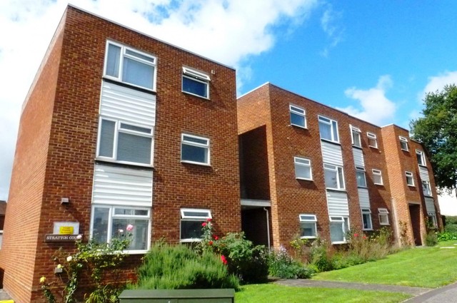  Image of 1 bedroom Flat to rent in Worplesdon Road Guildford GU2 at Worplesdon Road  Guildford, GU2 9SE