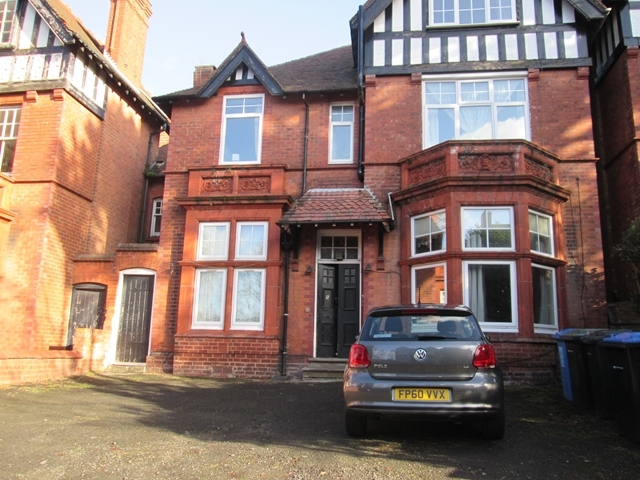  Image of 1 bedroom House Share to rent in Strensham Hill Moseley Birmingham B13 at Strensham Hill  Birmingham, B13 8AG
