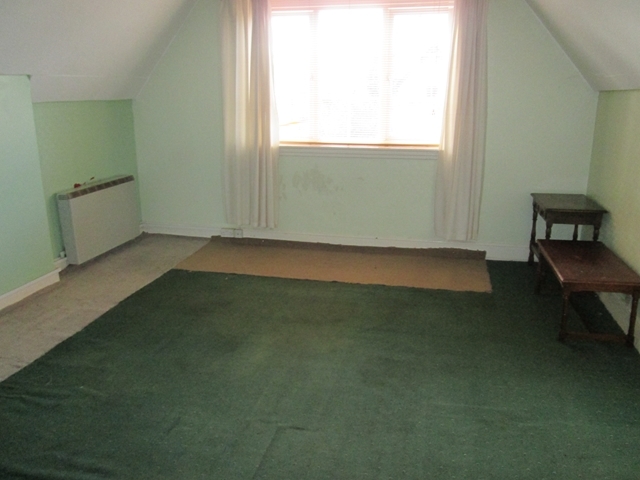  Image of 1 bedroom House Share to rent in Strensham Hill Moseley Birmingham B13 at Strensham Hill  Birmingham, B13 8AG