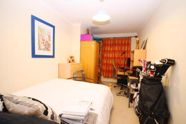  Image of 2 bedroom Flat to rent in Rotherhithe Street London SE16 at London, SE16 5EQ