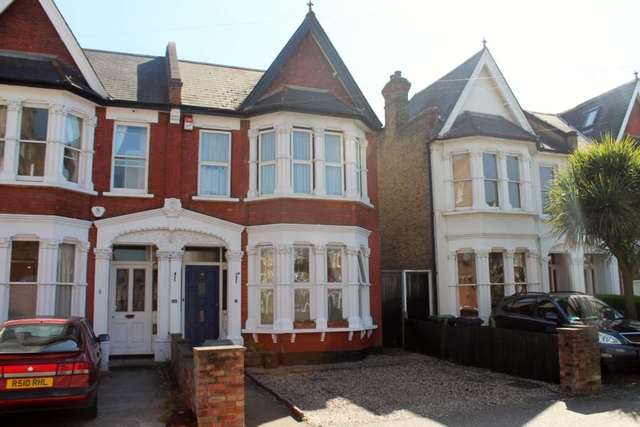  Image of 1 bedroom Flat for sale in Sussex Road New Malden KT3 at Sussex Road  New Malden, KT3 3PY