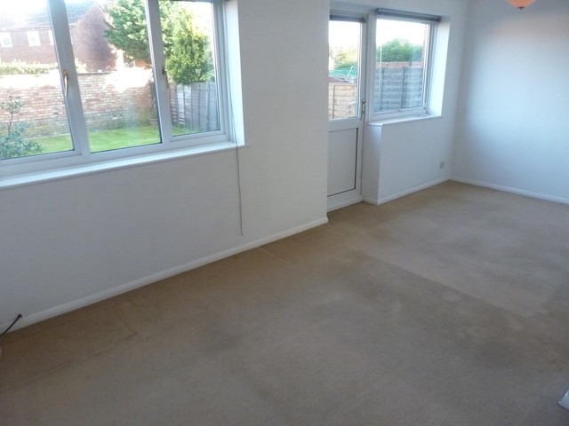  Image of 3 bedroom Detached house to rent in Sway Gardens Bournemouth BH8 at Throop  Bournemouth, BH8 0PG