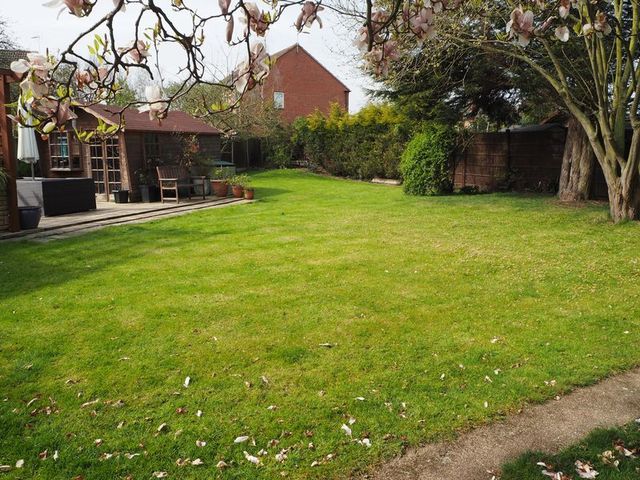  Image of 3 bedroom Semi-Detached house for sale in Terry Avenue Newark NG24 at Terry Avenue  Newark, NG24 2DW