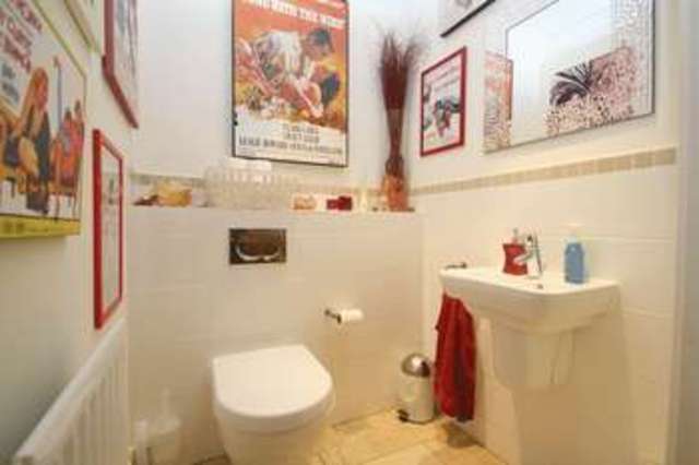  Image of 4 bedroom Detached house for sale in Old Union Way Thame OX9 at Old Union Way  Thame, OX9 2DF