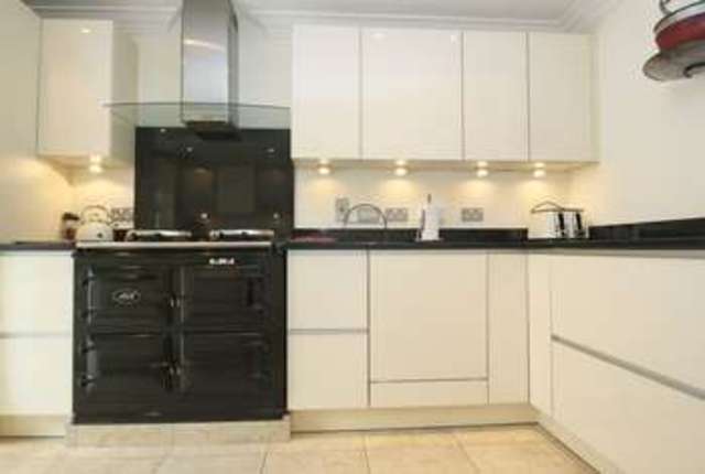  Image of 4 bedroom Detached house for sale in Old Union Way Thame OX9 at Old Union Way  Thame, OX9 2DF