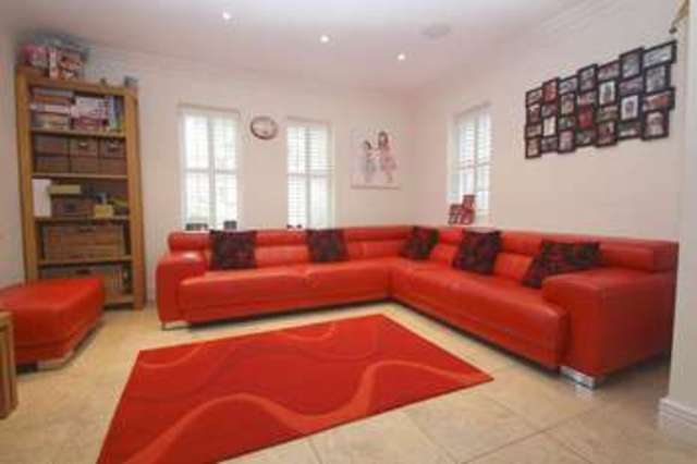  Image of 4 bedroom Detached house for sale in Old Union Way Thame OX9 at Old Union Way  Thame, OX9 2DF