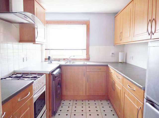  Image of 2 bedroom Flat to rent in The Avenue Whitburn Bathgate EH47 at Whitburn West Lothian West Lothian, EH47 0BS