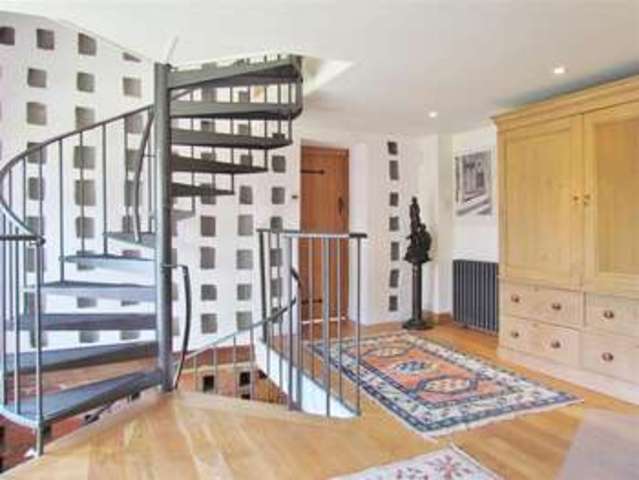  Image of 2 bedroom Barn Conversion to rent in Long Wittenham Abingdon OX14 at Long Wittenham Abingdon, OX14 4QN