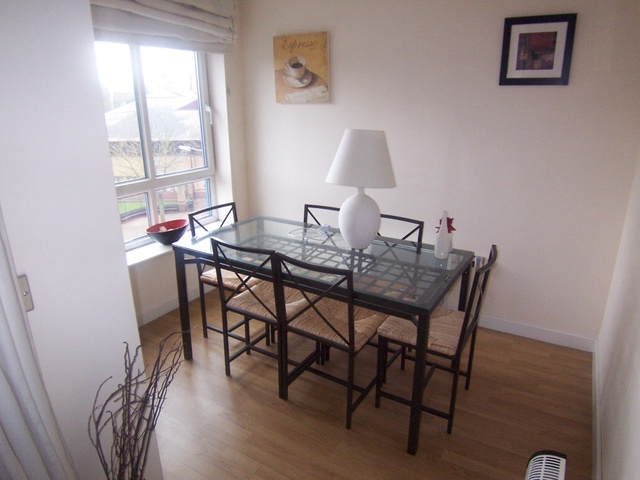  Image of 1 bedroom Apartment to rent in Oriental Road Woking GU22 at Oriental Road Woking, GU22 7PH