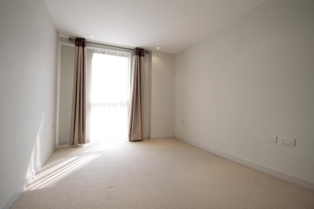  Image of 2 bedroom Apartment to rent in The Heart Walton-on-Thames KT12 at Walton-On-Thames, KT12 1GD