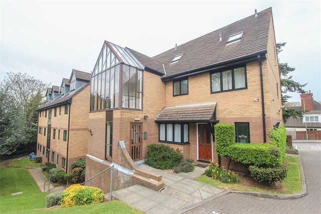  Image of 3 bedroom Detached house for sale in Hagden Lane Watford WD18 at 177 Hagden Lane  Watford, WD18 7HZ