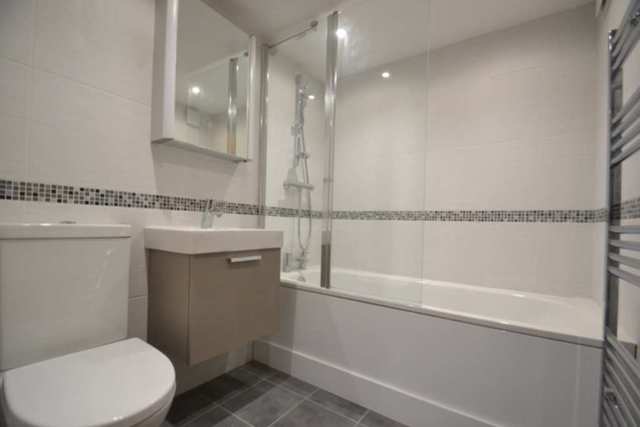  Image of 1 bedroom Flat to rent in The Mall London W5 at The Mall  London, W5 3TJ