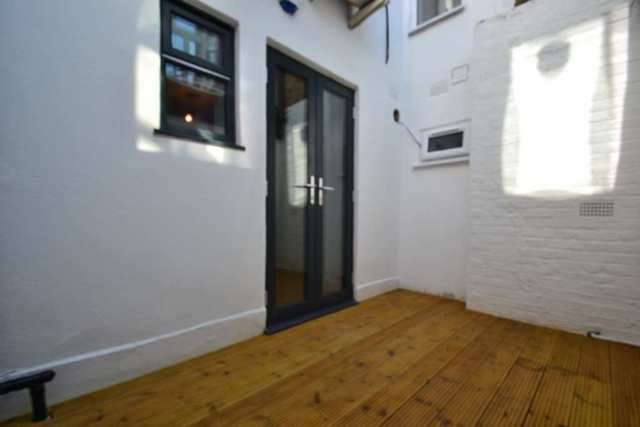  Image of 1 bedroom Flat to rent in The Mall London W5 at The Mall  London, W5 3TJ