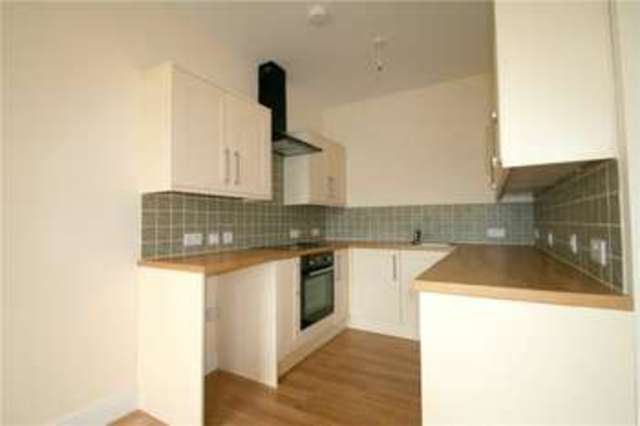  Image of 2 bedroom Apartment to rent in Selborne Road Littlehampton BN17 at Selborne Road Littlehampton Littlehampton, BN17 5NN