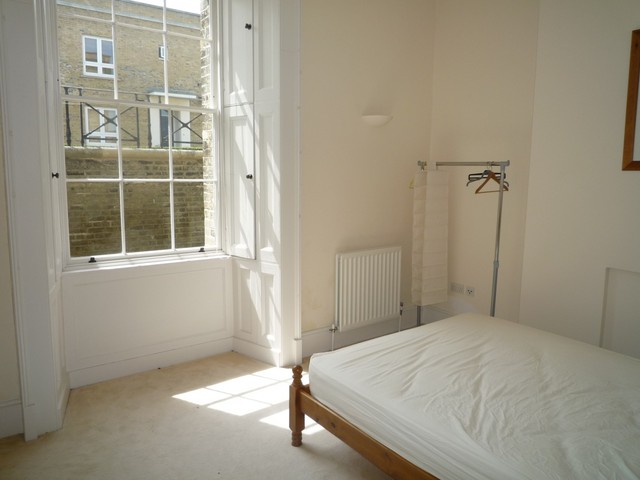  Image of 2 bedroom Maisonette to rent in Weevil Lane Gosport PO12 at Weevil Lane  Gosport, PO12 1AG