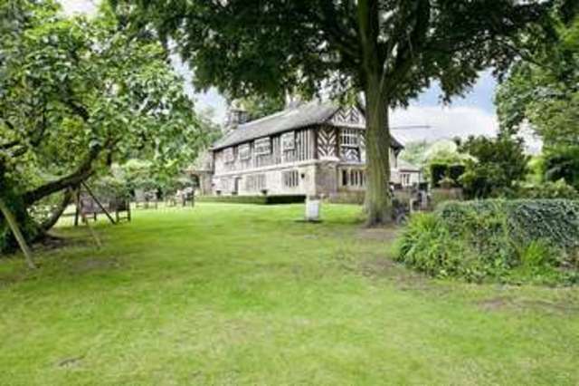  Image of 6 bedroom Property for sale in Pinfold Lane Mirfield WF14 at Pinfold Lane  Mirfield, WF14 9PS