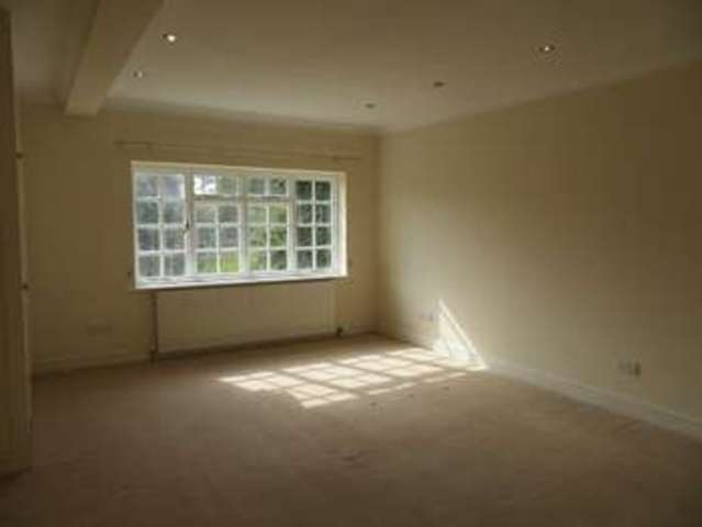  Image of 2 bedroom Flat to rent in The Pound Cookham Maidenhead SL6 at The Pound Cookham Maidenhead, SL6 9QD