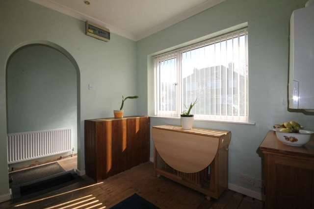  Image of 3 bedroom Detached house for sale in The Ringway Queniborough Leicester LE7 at The Ringway Queniborough Leicester, LE7 3DL