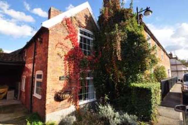  Image of 3 bedroom Detached house to rent in The Street Bramfield Halesworth IP19 at Bramfield Halesworth Suffolk, IP19 9HT