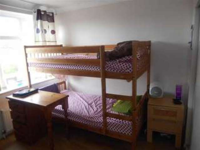  Image of 3 bedroom End of Terrace for sale in Thornbush Laindon Basildon SS15 at Basildon Essex Basildon, SS15 5HW