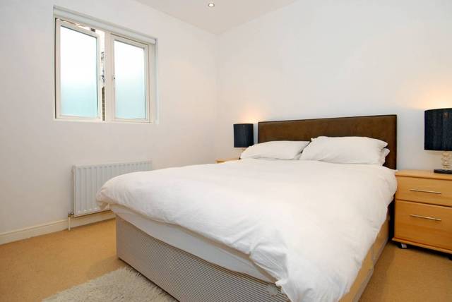  Image of 1 bedroom Flat to rent in Thornfield Road London W12 at Thornfield Road  London, W12 8JQ